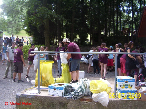 035  To v echno se do  t bn ho busu je t  mus  vej t    